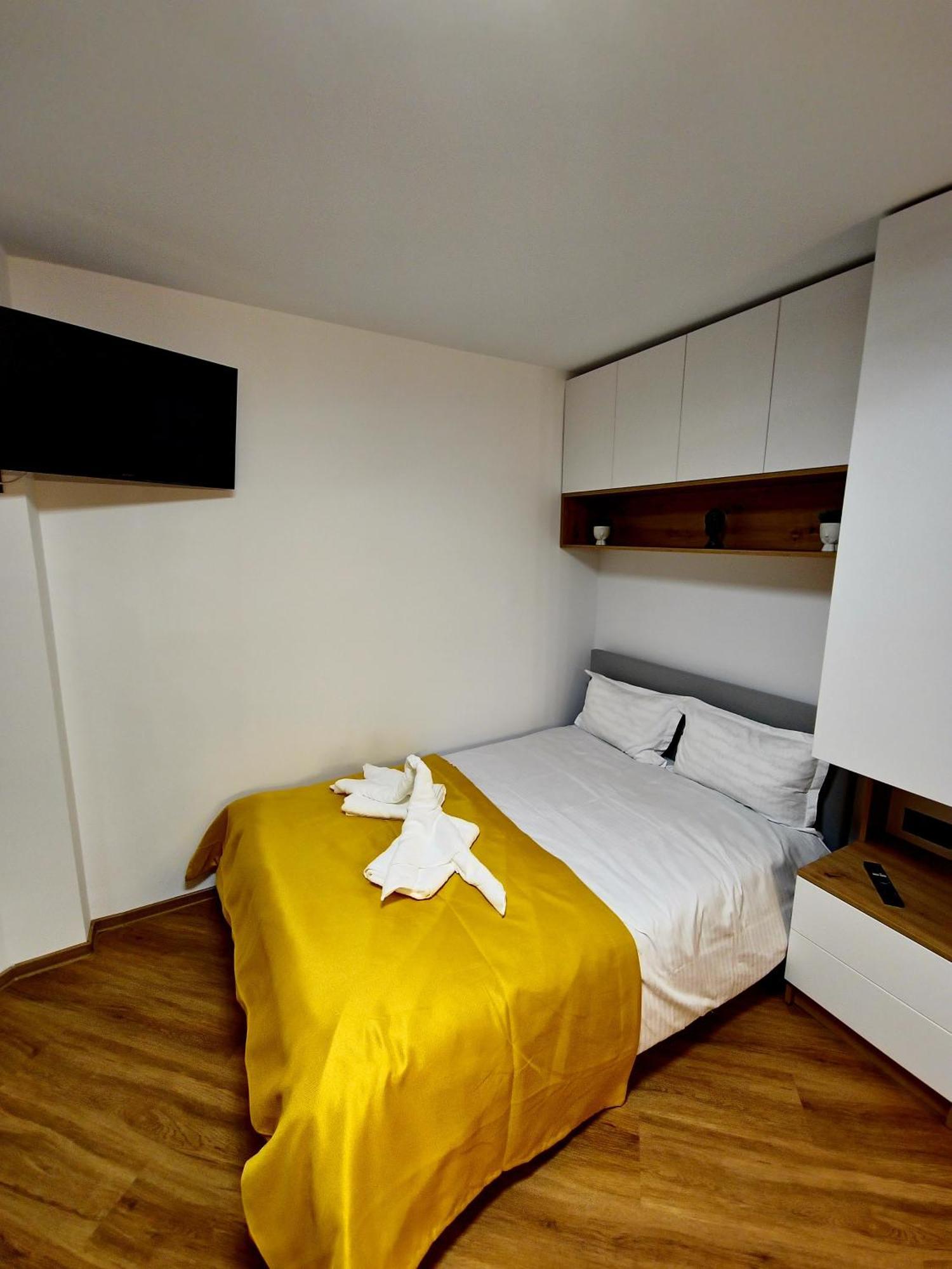 Central Nest Apartment Braşov Exterior foto